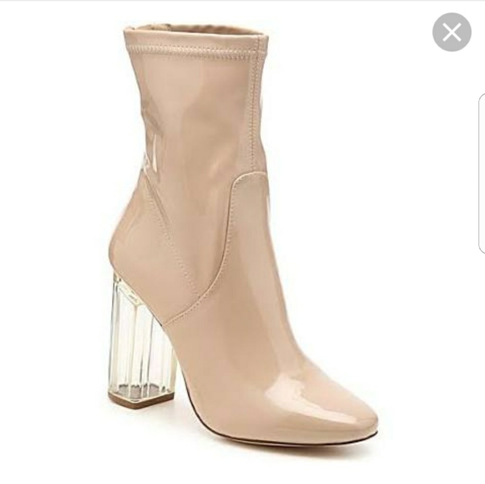 Liliana nude booties